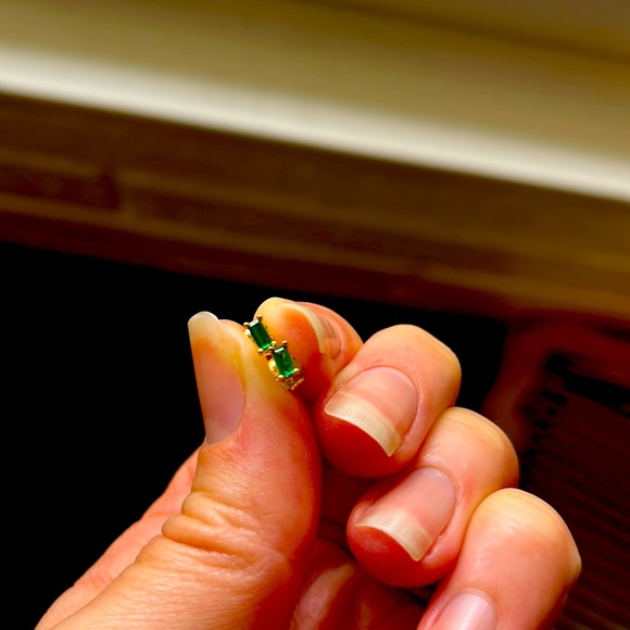 Emerald Stud Earrings - Picture 1 of 2